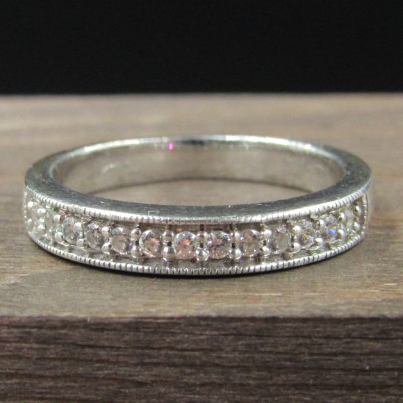 Jewelry - Size 6.75 Sterling Silver Cubic Zirconia Simple Band Ring Vintage